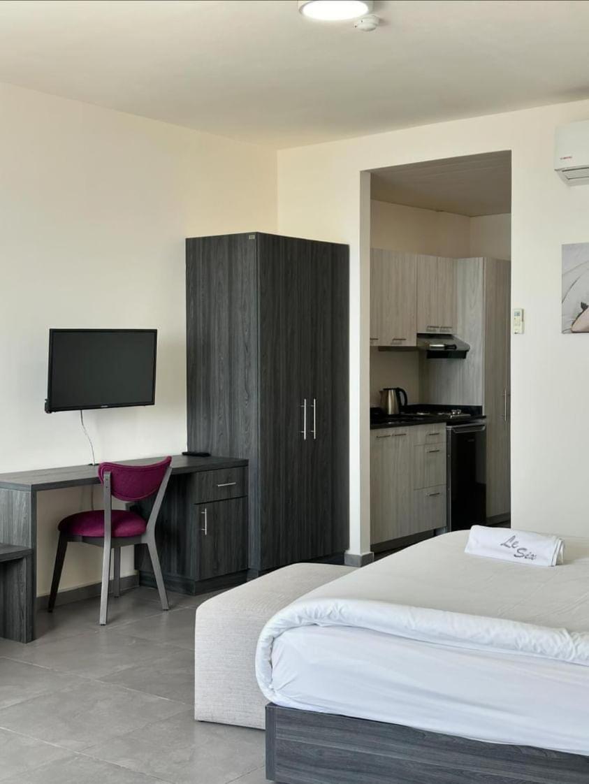 Le Six Hotel And Resort Batroun Ngoại thất bức ảnh