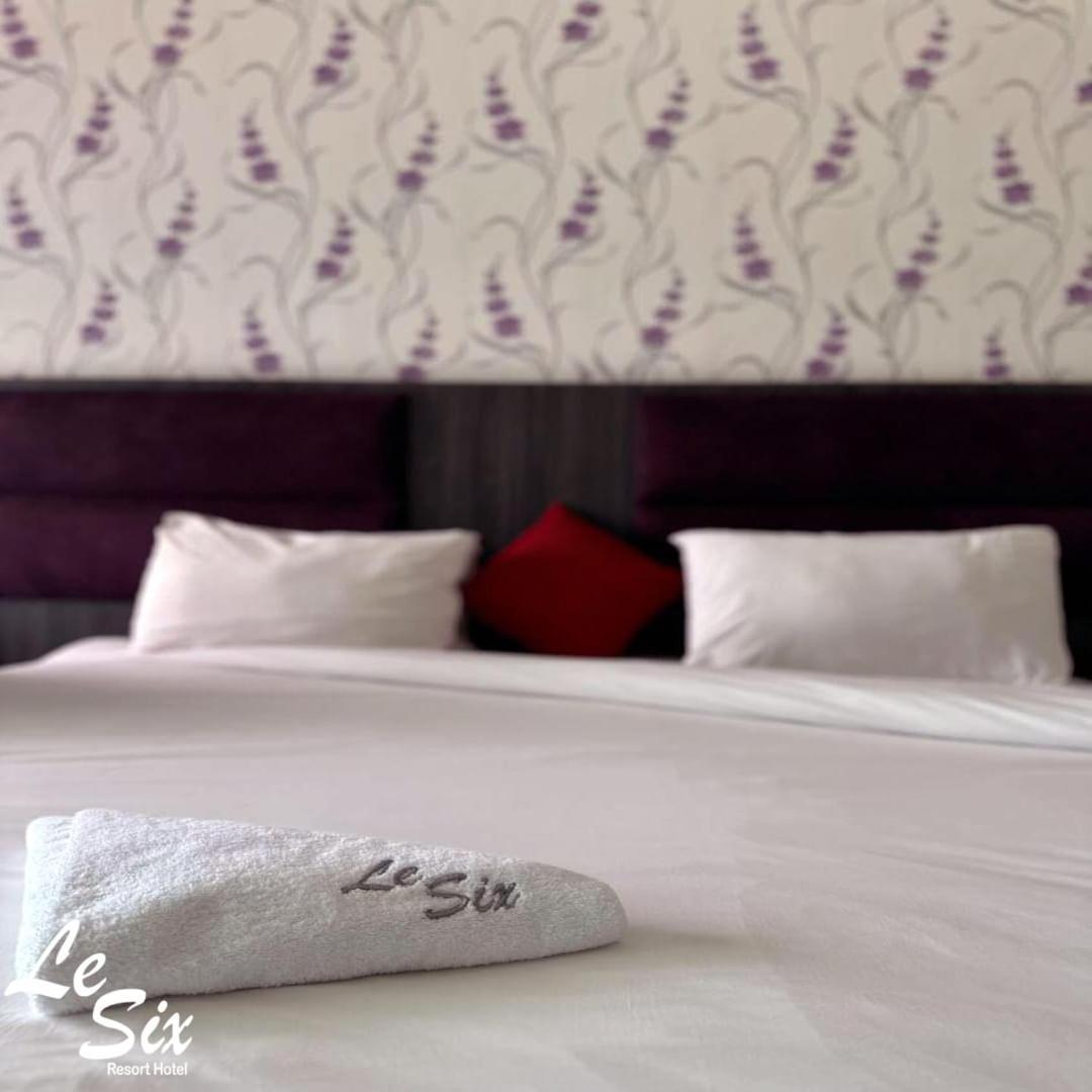 Le Six Hotel And Resort Batroun Ngoại thất bức ảnh
