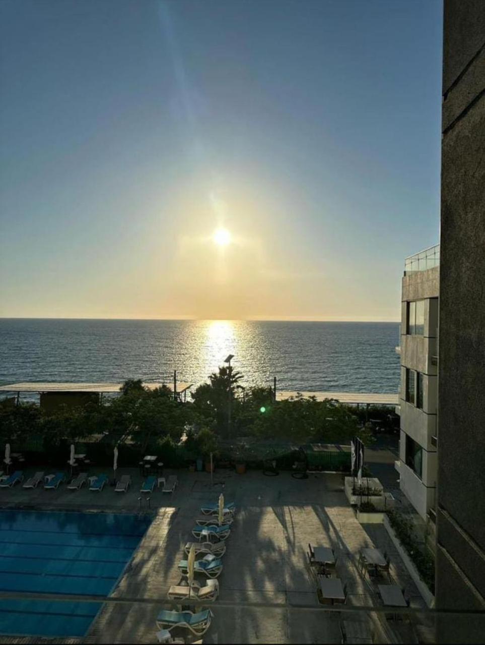 Le Six Hotel And Resort Batroun Ngoại thất bức ảnh