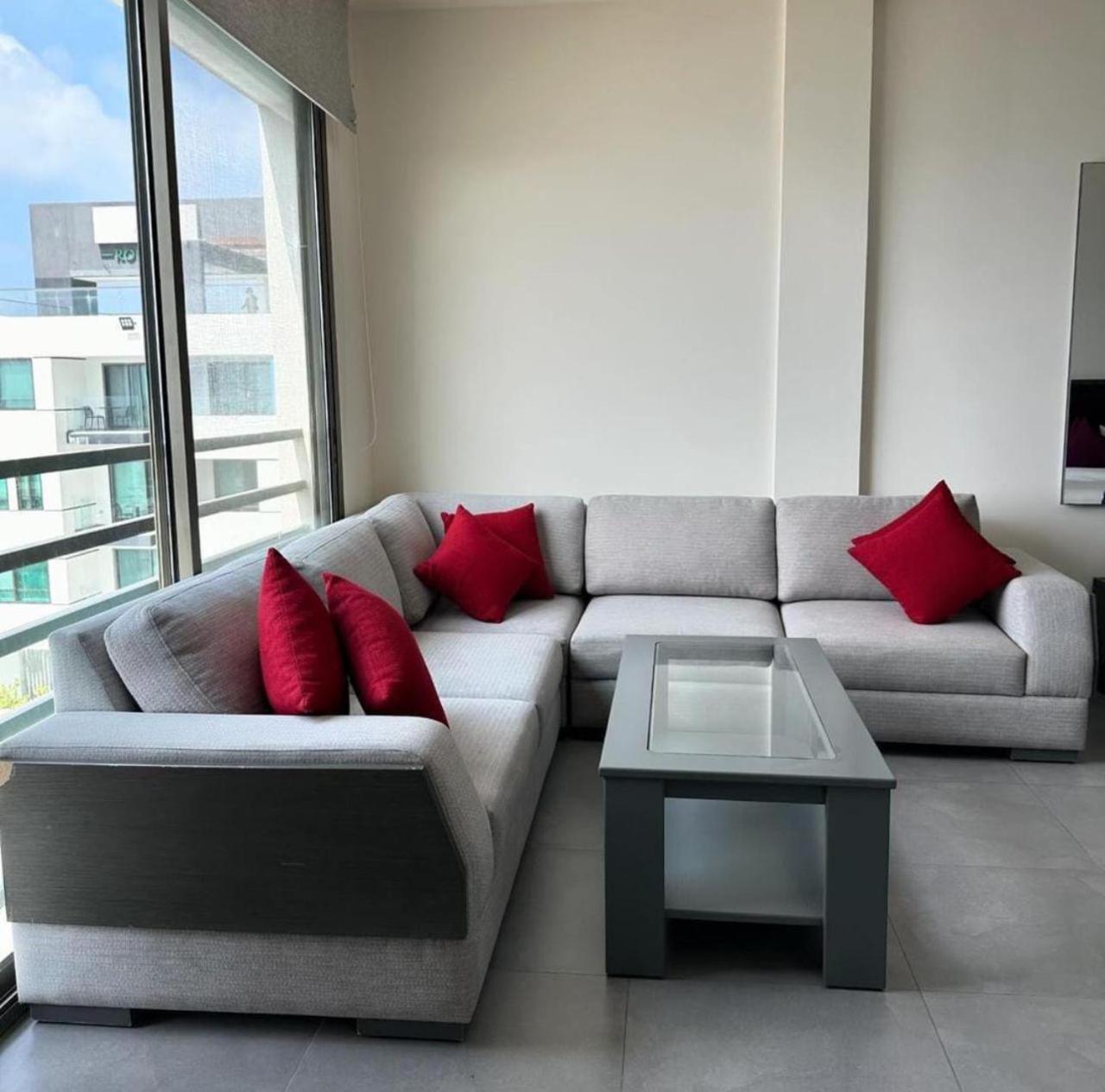 Le Six Hotel And Resort Batroun Ngoại thất bức ảnh